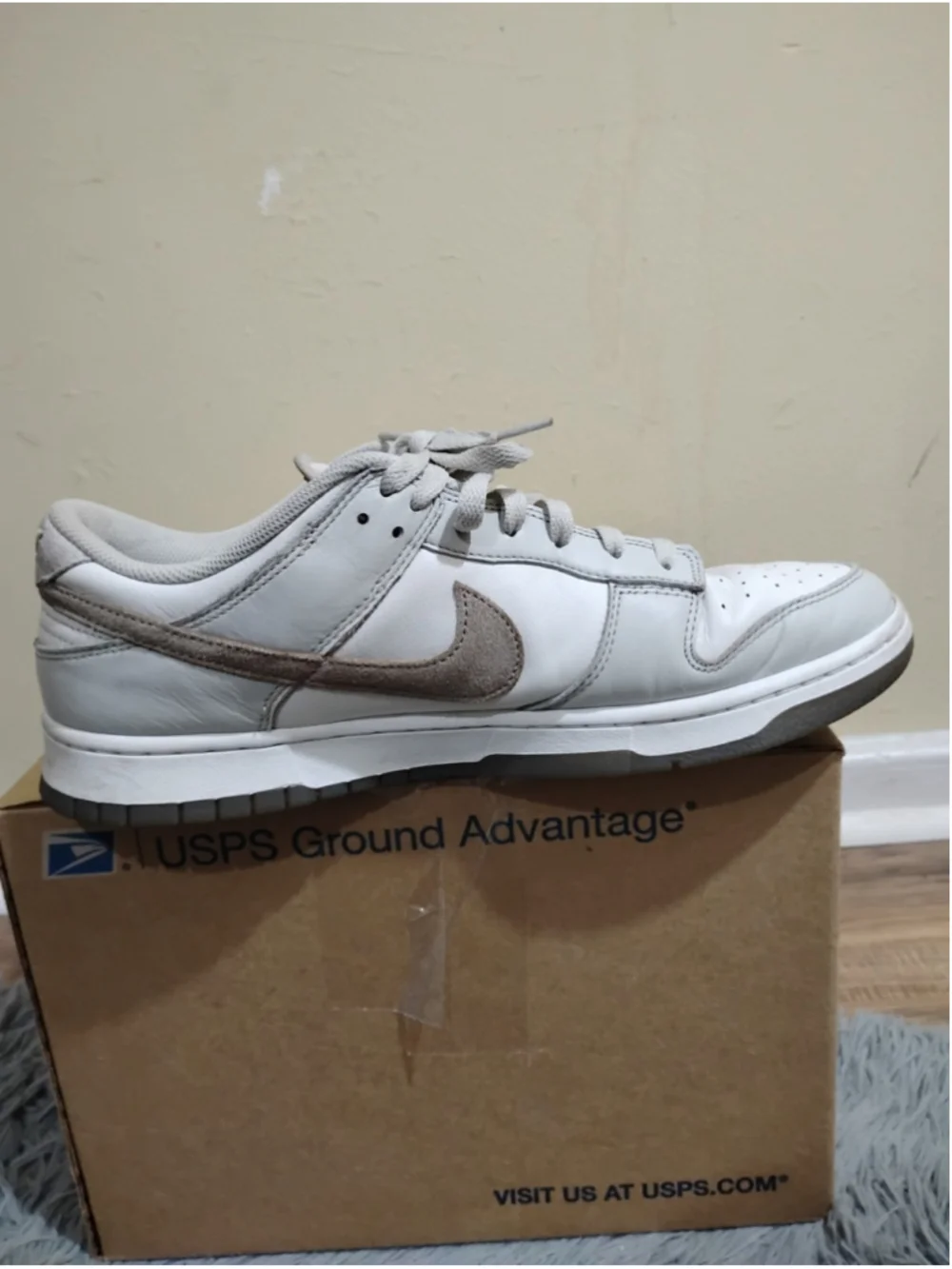 Nike Dunk Low Shoes Mens Size 12 White Tan Suede Swoosh Sneakers FJ4188-001